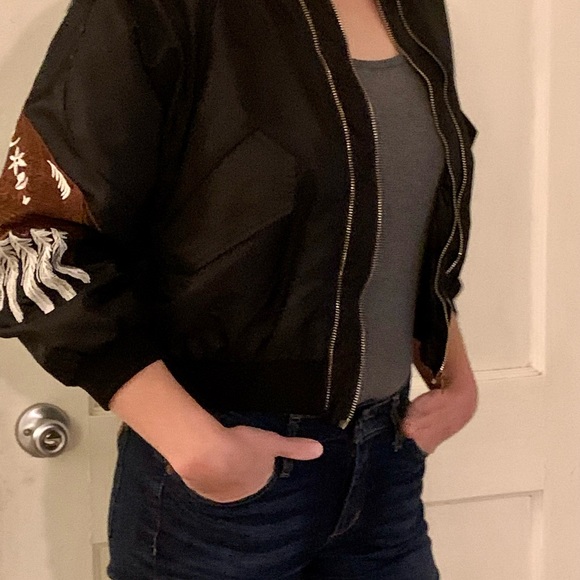 Vintage Embroidered bomber - Picture 12 of 16